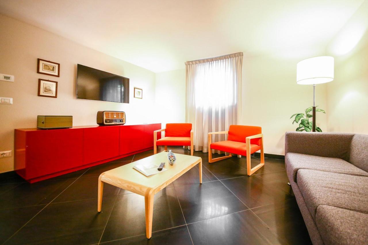 Hotel La Bella Modena Esterno foto